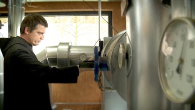 Wenn nur die Sonne strahlt. Neue Energiekonzepte im Kloster