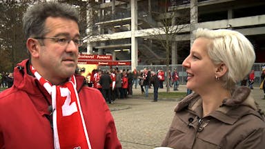 Mit der Kutte im Stadion. Was Kirche vom Fußball lernen kann