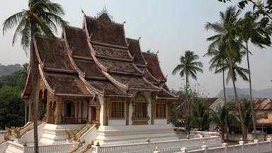 Laos, Indien