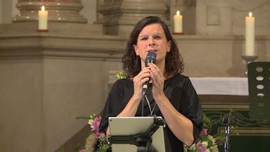 Nachteulen: Singen, um die Angst zu bannen
