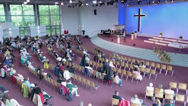 Unter dem Schatten der Flügel Gottes (2/2)