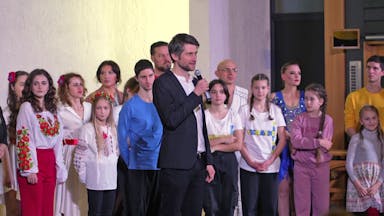 Heart for Ukraine - Zirkus in der Kirche
