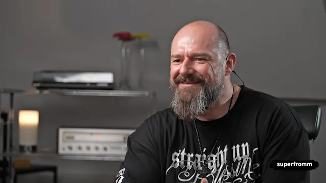 Er kommt als Angreifer und wird selbst zerlegt