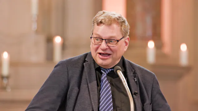 Nachteulen-Gottesdienst mit Thorsten Dietz aus der Friedenskirche Ludwigsburg
