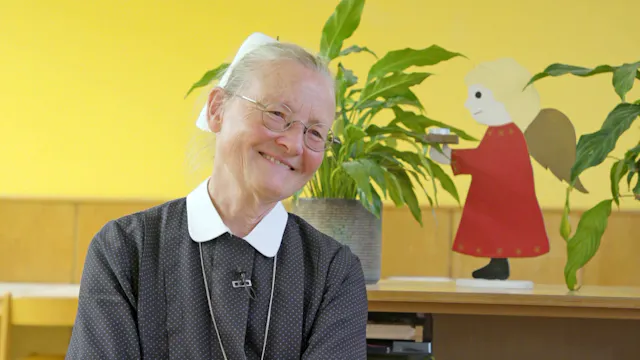 u.a. Die letzte Diakonisse geht: Abschied von Kinderschwester Karin